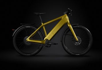 ST7_ABS_MoodSideGold_280422_01